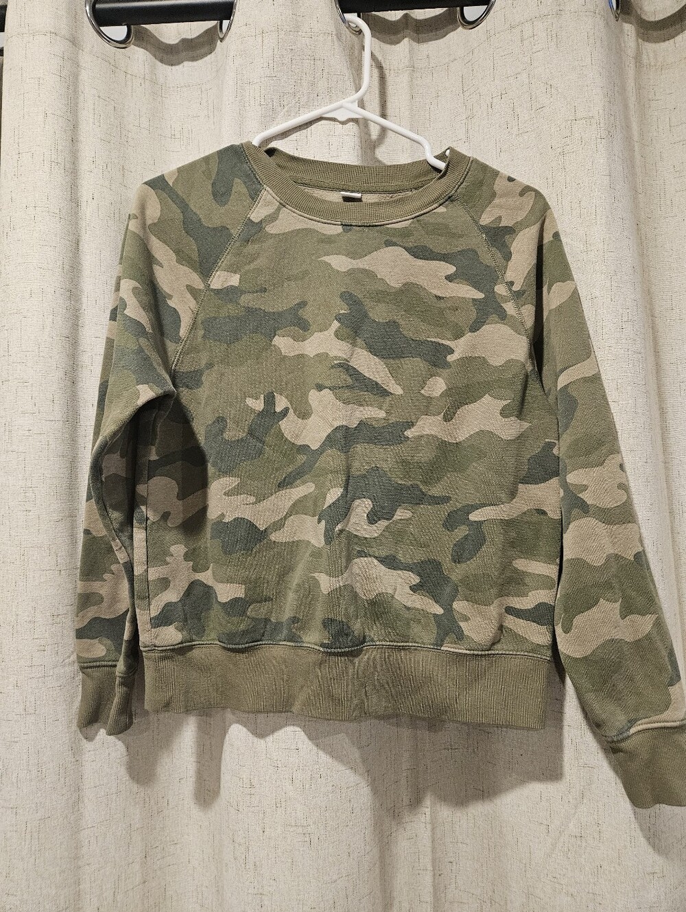 Old Navy Camo Crewneck Sweatshirt - Green Beige Camouflage